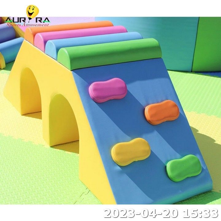 Внутренняя мягкая игровая площадка для детей Мягкий скалолазный набор День рождения